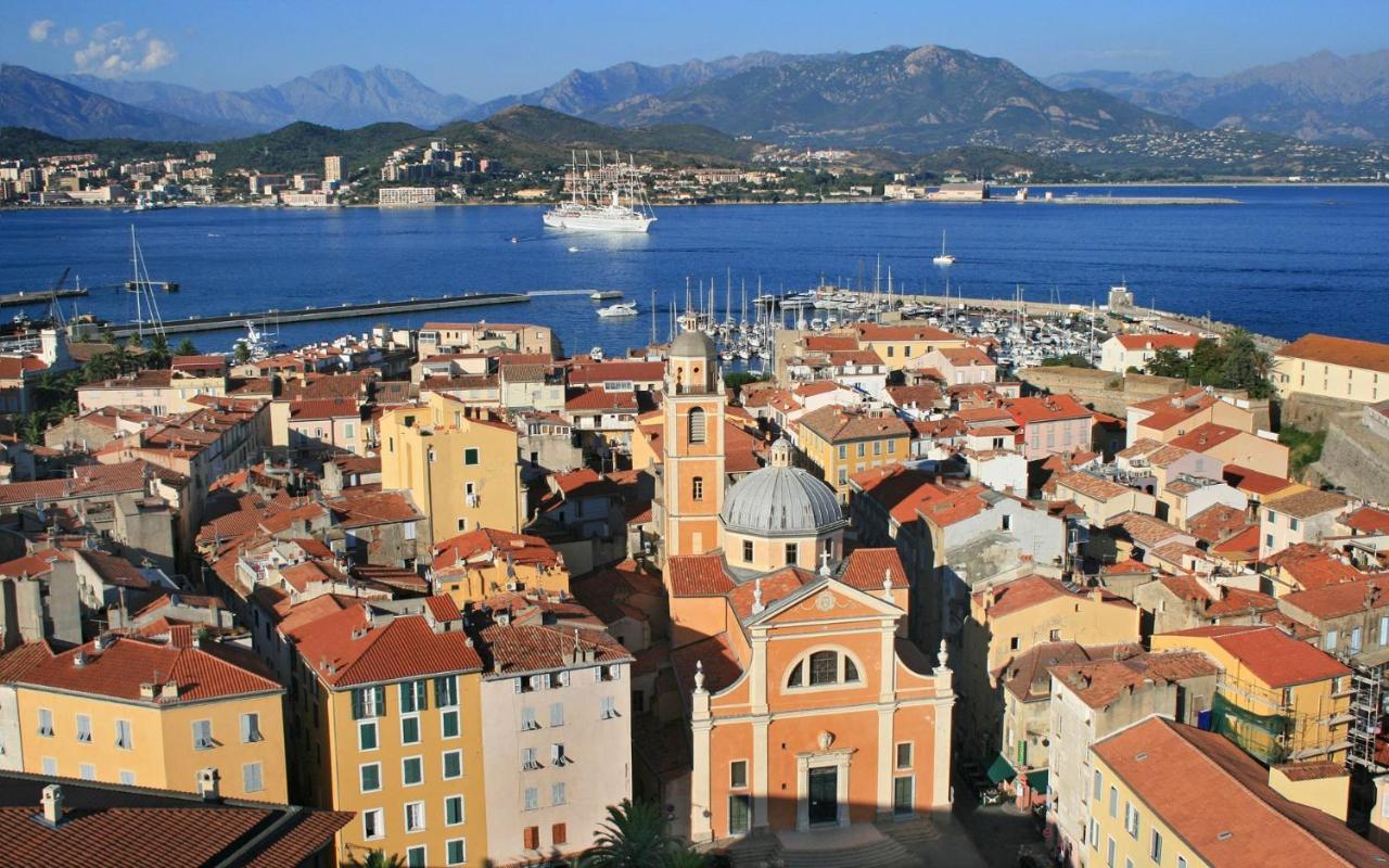 Appartement Avec Magnifique Vue Mer Ajaccio  Eksteriør billede